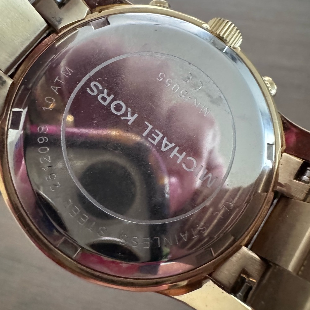Michael Kors Runway Gold Multifunction Watch - Picture 14 of 16